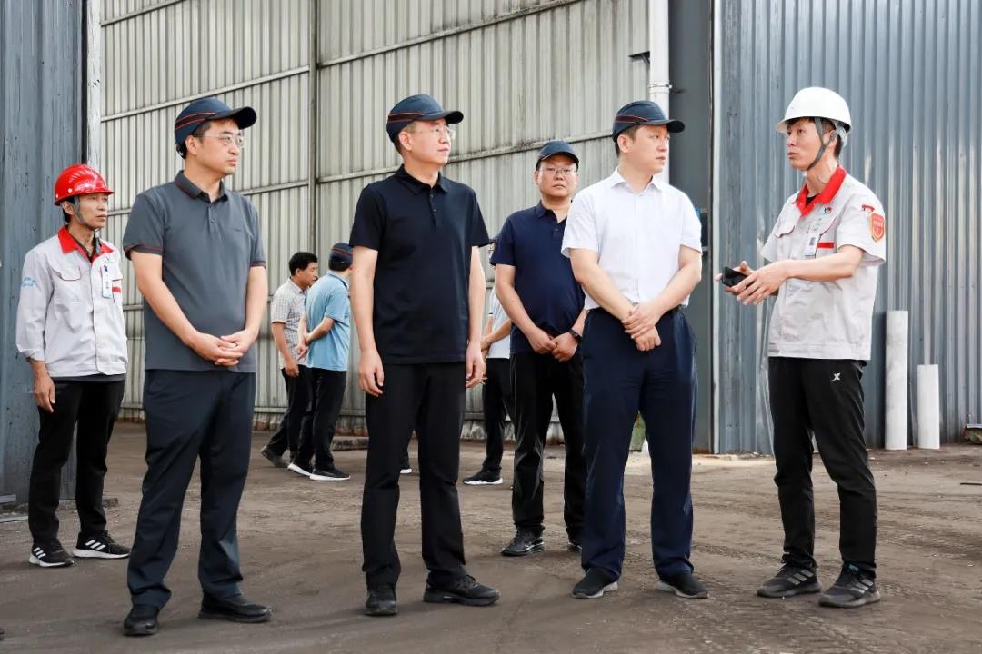 市委常委、副市長、翼城縣委書記王淵到華翔（翼城）新材料科技園現(xiàn)場辦公