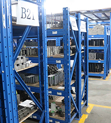 充足的零件供應(yīng) 充足的零件供應(yīng)