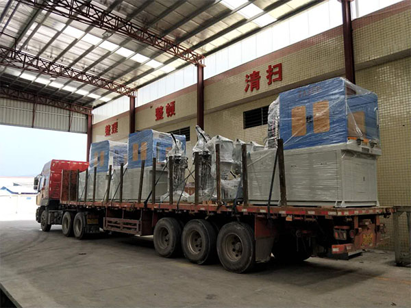 立式注塑機(jī) 立式注塑機(jī)