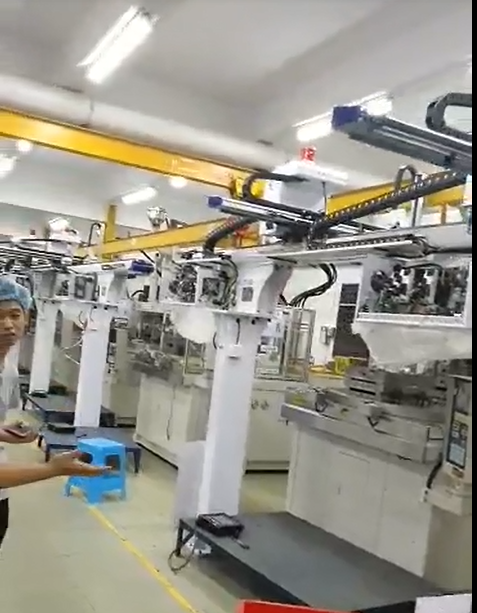 立式注塑機(jī) 立式注塑機(jī)